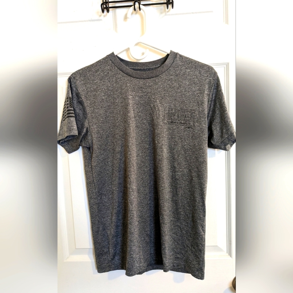 Howitzer patriot t-shirt men's small Gray
